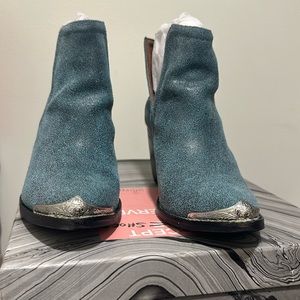 Jeffrey Campbell Cromwell bootie green sanded suede size 6.5